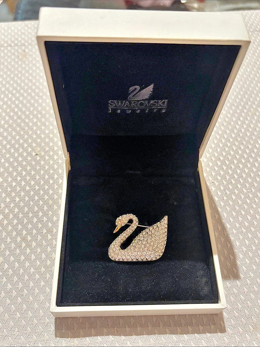 Swarovski Swan brooch Crystal NWT